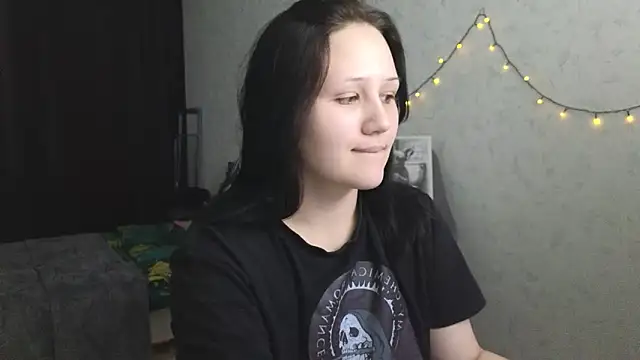Snapshot of Tori_cute chatting on May 20, 2026, 12:24 pm Tori cute online show from May 20, 2026, 12:24 pm