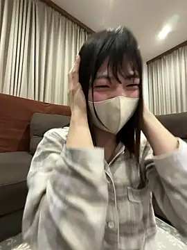 mayumichan13 v online show from May 20, 2026, 8:39 pm