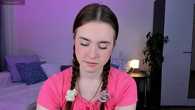 Snapshot of Lilit_Dream chatting on June 15, 2026, 3:18 am Lilit Dream online show from June 15, 2026, 3:18 am