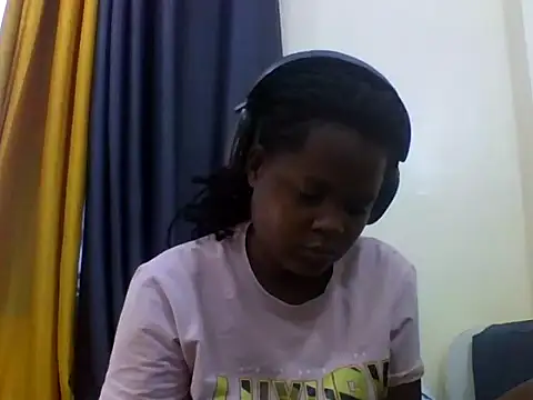 Snapshot of ladar chatting on May 30, 2026, 5:03 am ladar online show from May 30, 2026, 5:03 am