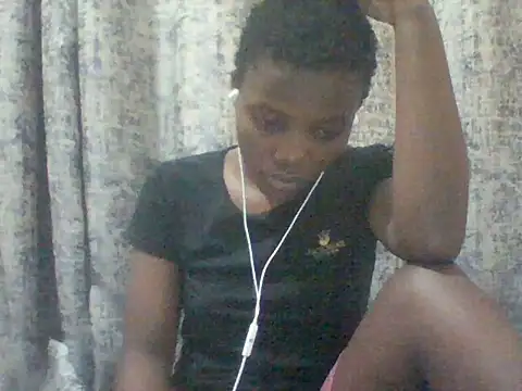 Snapshot of tina_2030 chatting on June 6, 2026, 4:39 am tina 2030 online show from June 6, 2026, 4:39 am