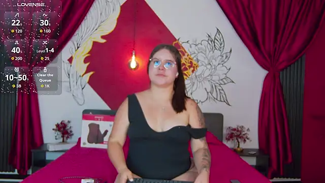 Snapshot of Lia_Avalon chatting on June 30, 2026, 11:43 am Lia Avalon online show from June 30, 2026, 11:43 am
