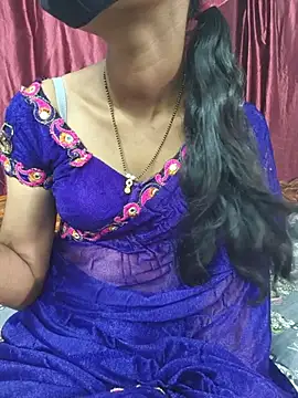 Snapshot of reshma124 chatting on July 14, 2026, 10:43 am reshma124 online show from July 14, 2026, 10:43 am
