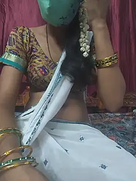 Snapshot of reshma124 chatting on July 28, 2026, 10:01 am reshma124 online show from July 28, 2026, 10:01 am