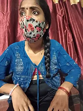 Snapshot of reshma124 chatting on June 9, 2026, 2:29 pm reshma124 online show from June 9, 2026, 2:29 pm