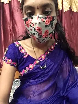Snapshot of reshma124 chatting on June 21, 2026, 8:42 am reshma124 online show from June 21, 2026, 8:42 am