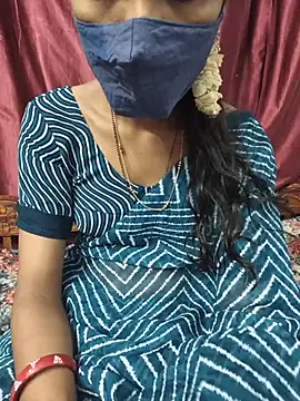 Snapshot of reshma124 chatting on July 6, 2026, 1:45 am reshma124 online show from July 6, 2026, 1:45 am