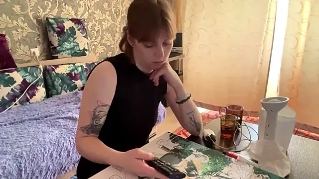 Snapshot of ShonnaTweddle chatting on July 3, 2026, 7:15 am ShonnaTweddle online show from July 3, 2026, 7:15 am
