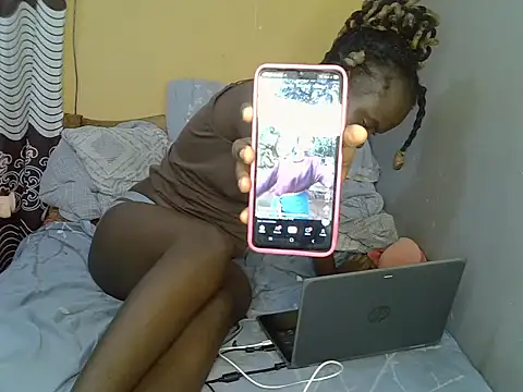 Snapshot of Cocoa_petite chatting on July 4, 2026, 4:30 am Cocoa petite online show from July 4, 2026, 4:30 am