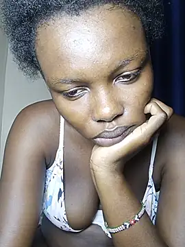 Snapshot of Sexymaurine chatting on June 24, 2026, 11:24 pm Sexymaurine online show from June 24, 2026, 11:24 pm