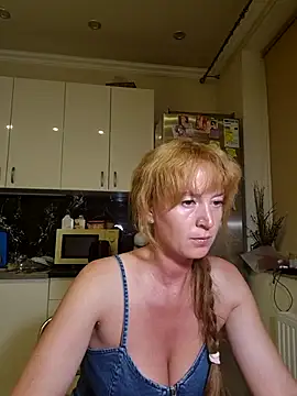 Snapshot of AnissaDolll chatting on June 29, 2026, 9:14 pm AnissaDolll online show from June 29, 2026, 9:14 pm