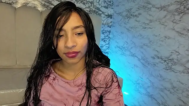 Snapshot of Adarasuri_v chatting on June 9, 2026, 3:29 am Adarasuri v online show from June 9, 2026, 3:29 am