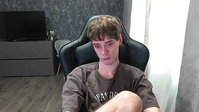 Snapshot of Gaarty chatting on July 16, 2026, 3:20 pm Gaarty online show from July 16, 2026, 3:20 pm
