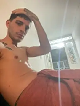 Snapshot of boy_max_latin chatting on June 21, 2026, 9:15 am boy max latin online show from June 21, 2026, 9:15 am