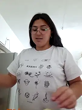 Snapshot of morena95_ chatting on June 17, 2026, 2:38 pm morena95 online show from June 17, 2026, 2:38 pm