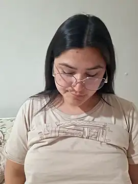 Snapshot of morena95_ chatting on June 29, 2026, 7:02 pm morena95 online show from June 29, 2026, 7:02 pm