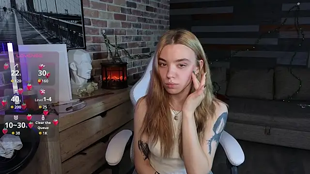 Snapshot of eva_swetty chatting on June 21, 2026, 10:15 pm eva swetty online show from June 21, 2026, 10:15 pm