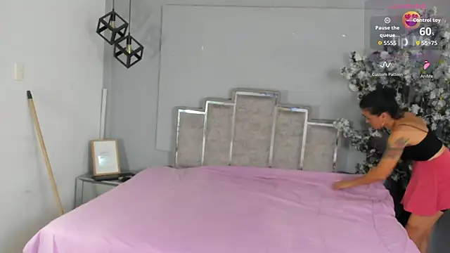 Snapshot of Sofiawonderr chatting on June 14, 2026, 7:48 pm Sofiawonderr online show from June 14, 2026, 7:48 pm