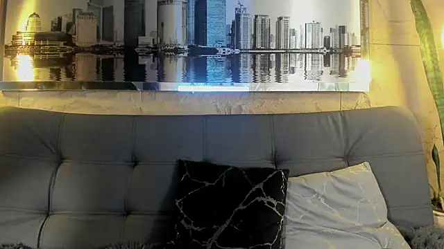 Snapshot of liiilyrose chatting on July 23, 2026, 1:30 pm liiilyrose online show from July 23, 2026, 1:30 pm