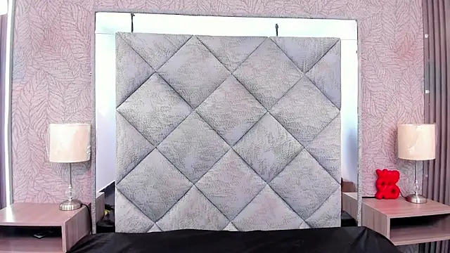 LilithDesire  online show from June 10, 2026, 7:37 pm