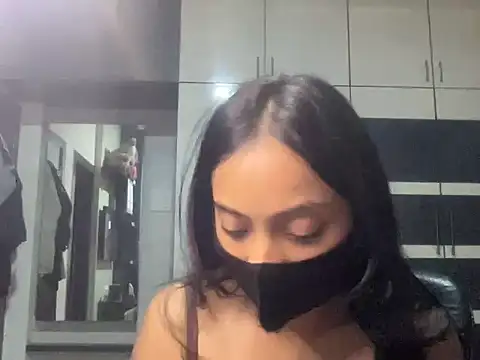 Snapshot of livia_dolls chatting on June 25, 2026, 10:15 pm livia dolls online show from June 25, 2026, 10:15 pm