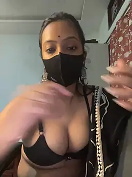 Snapshot of livia_dolls chatting on June 11, 2026, 7:33 pm livia dolls online show from June 11, 2026, 7:33 pm