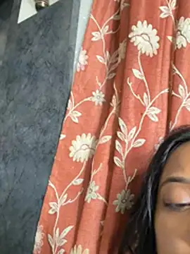 Snapshot of livia_dolls chatting on July 11, 2026, 5:30 am livia dolls online show from July 11, 2026, 5:30 am