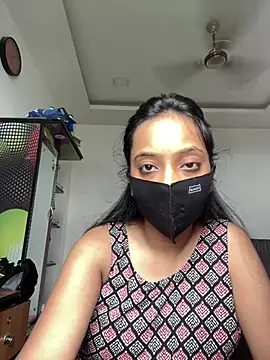 Snapshot of livia_dolls chatting on June 8, 2026, 5:08 am livia dolls online show from June 8, 2026, 5:08 am