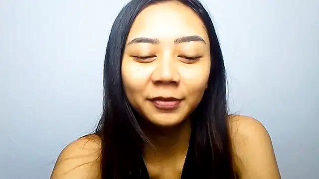 Snapshot of KristieOrtmann chatting on June 24, 2026, 6:23 am KristieOrtmann online show from June 24, 2026, 6:23 am
