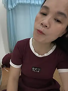 Snapshot of Lye_lovely chatting on June 24, 2026, 2:48 pm Lye lovely online show from June 24, 2026, 2:48 pm
