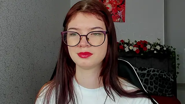 Snapshot of MelissaMay__ chatting on June 11, 2026, 10:40 pm MelissaMay online show from June 11, 2026, 10:40 pm