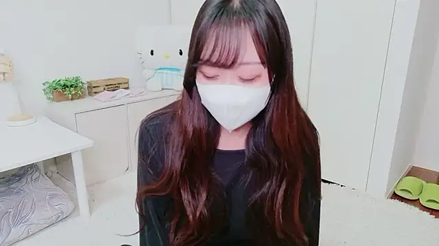 Snapshot of Mei--chan-- chatting on June 3, 2026, 3:51 am Mei--chan-- online show from June 3, 2026, 3:51 am