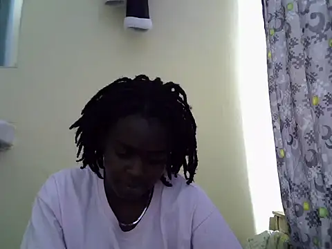 Pretty Liz255 online show from June 8, 2026, 1:33 pm