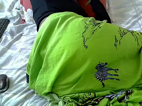 Snapshot of prettydomina chatting on May 24, 2026, 11:43 am prettydomina online show from May 24, 2026, 11:43 am