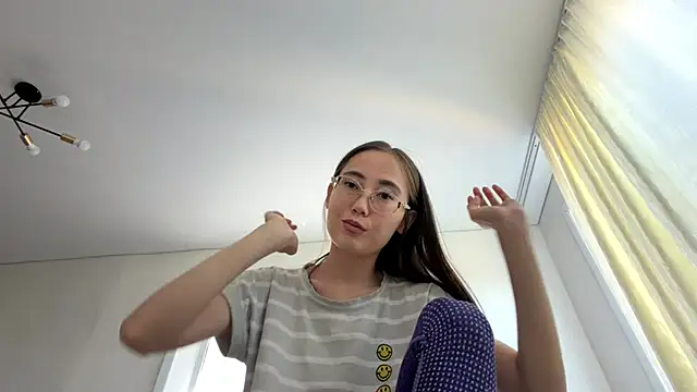Snapshot of VickieTrudo chatting on July 6, 2026, 7:37 am VickieTrudo online show from July 6, 2026, 7:37 am