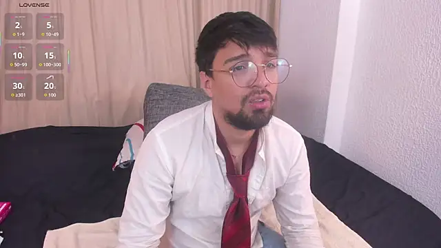 Snapshot of max_ed chatting on July 4, 2026, 11:49 am max ed online show from July 4, 2026, 11:49 am