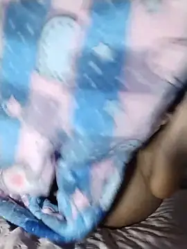 Snapshot of Estefanycute chatting on July 3, 2026, 10:16 pm Estefanycute online show from July 3, 2026, 10:16 pm