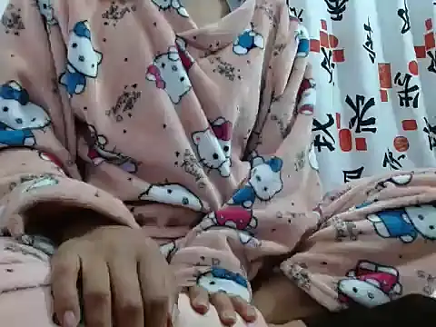 Snapshot of Estefanycute chatting on June 9, 2026, 11:06 pm Estefanycute online show from June 9, 2026, 11:06 pm