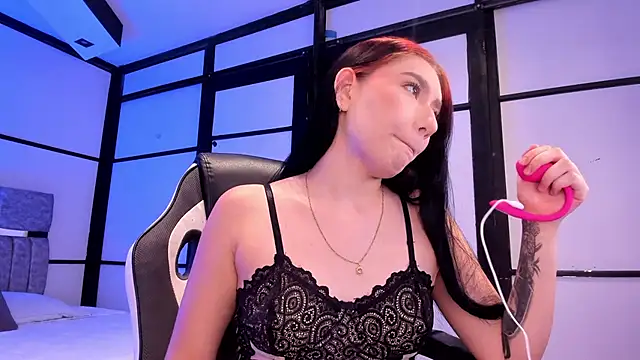 Snapshot of kitanna_1 chatting on June 20, 2026, 10:04 pm kitanna 1 online show from June 20, 2026, 10:04 pm