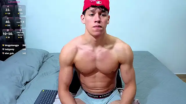 Snapshot of Luke_Muscle chatting on June 29, 2026, 2:51 am Luke Muscle online show from June 29, 2026, 2:51 am