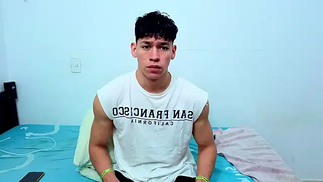 Snapshot of Luke_Muscle chatting on June 10, 2026, 3:13 pm Luke Muscle online show from June 10, 2026, 3:13 pm