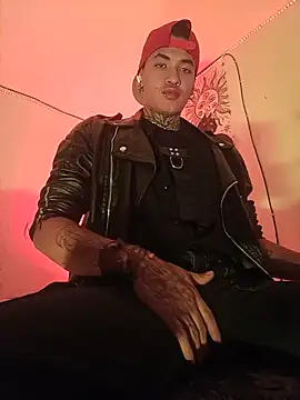 Snapshot of AlecBanne_ chatting on June 21, 2026, 10:37 pm AlecBanne online show from June 21, 2026, 10:37 pm