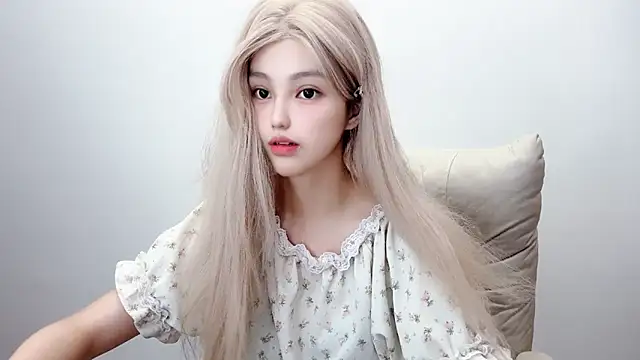 jiangjiang2005 online show from July 8, 2026, 5:57 pm