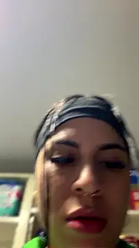 Snapshot of Eveliin__ chatting on July 16, 2026, 5:04 am Eveliin online show from July 16, 2026, 5:04 am