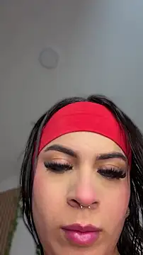 Snapshot of Eveliin__ chatting on June 22, 2026, 12:16 am Eveliin online show from June 22, 2026, 12:16 am