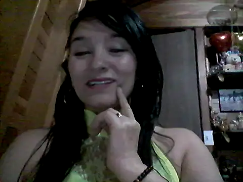 Snapshot of Anlly_garcia002 chatting on June 25, 2026, 5:12 am Anlly garcia002 online show from June 25, 2026, 5:12 am