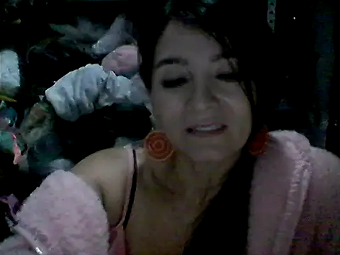 Snapshot of Anlly_garcia002 chatting on June 7, 2026, 5:34 am Anlly garcia002 online show from June 7, 2026, 5:34 am