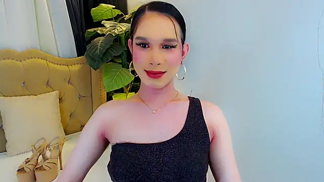 Snapshot of LexiLoreOnTop chatting on June 22, 2026, 5:21 pm LexiLoreOnTop online show from June 22, 2026, 5:21 pm