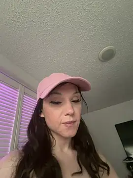 Snapshot of cynGoddess chatting on May 27, 2026, 12:01 pm cynGoddess online show from May 27, 2026, 12:01 pm