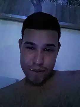 Snapshot of Julito777jj chatting on May 23, 2026, 5:17 am Julito777jj online show from May 23, 2026, 5:17 am